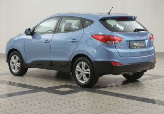 Подержанный автомобиль Hyundai ix35 2012 года (2 фото)