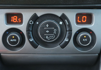 Подержанный автомобиль Peugeot 308 Hatchback 2011 года (17 фото)