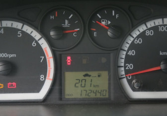 Подержанный автомобиль Chevrolet Aveo Sedan 2006 года (17 фото)