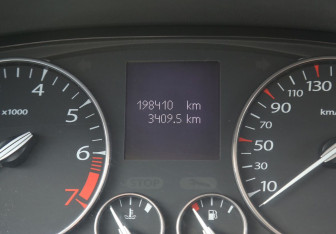 Подержанный автомобиль Renault Laguna Wagon 2008 года (19 фото)