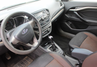 Подержанный автомобиль LADA (ВАЗ) Vesta Sedan 2016 года (11 фото)