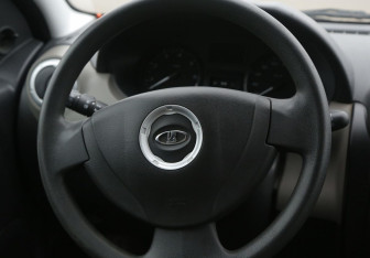 Подержанный автомобиль LADA (ВАЗ) Largus Wagon 2016 года (16 фото)