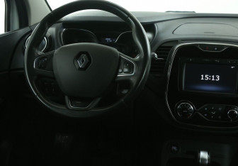 Подержанный автомобиль Renault Kaptur 2019 года (14 фото)
