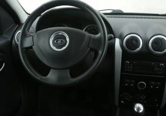 Подержанный автомобиль LADA (ВАЗ) Largus Wagon 2018 года (14 фото)