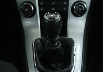 Подержанный автомобиль Chevrolet Cruze Sedan 2012 года (15 фото)