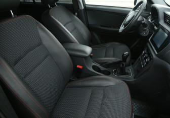 Подержанный автомобиль Chery Tiggo 3 2017 года (10 фото)