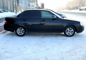 Подержанный автомобиль LADA (ВАЗ) Priora Sedan 2008 года (7 фото)