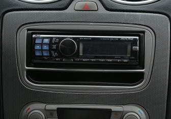 Подержанный автомобиль Ford Focus Hatchback 2009 года (13 фото)