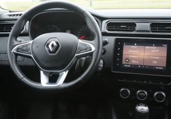 Подержанный автомобиль Renault Arkana 2020 года (14 фото)