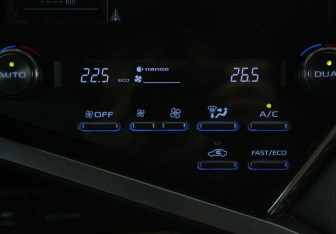 Подержанный автомобиль Toyota Camry Sedan 2020 года (15 фото)