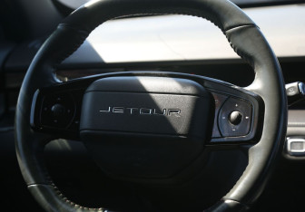 Подержанный автомобиль Jetour Dashing 2023 года (16 фото)