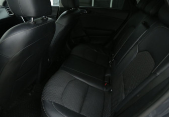 Подержанный автомобиль Kia Ceed Hatchback 2019 года (22 фото)