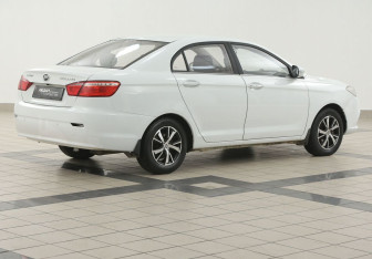 Подержанный автомобиль Lifan Solano 2018 года (4 фото)