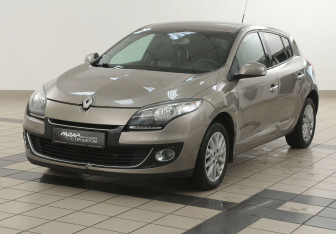 Подержанный автомобиль Renault Megane Hatchback 2013 года (8 фото)
