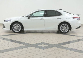 Подержанный автомобиль Toyota Camry Sedan 2020 года (7 фото)
