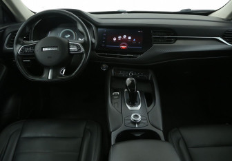 Подержанный автомобиль Haval F7x 2021 года (12 фото)