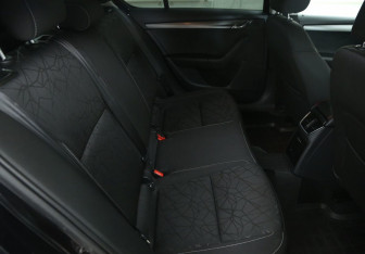 Подержанный автомобиль Skoda Octavia Liftback 2019 года (11 фото)