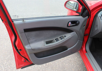 Подержанный автомобиль Chevrolet Lacetti Wagon 2006 года (9 фото)