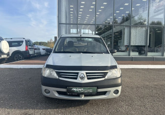 Подержанный автомобиль Renault Logan Sedan 2006 года (2 фото)
