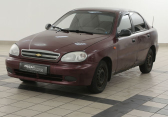 Подержанный автомобиль Chevrolet Lanos 2008 года (8 фото)