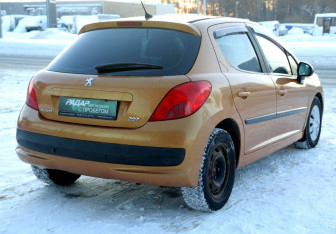 Подержанный автомобиль Peugeot 207 Hatchback 2008 года (6 фото)
