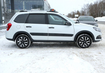 Подержанный автомобиль LADA (ВАЗ) Granta Wagon 2024 года (7 фото)