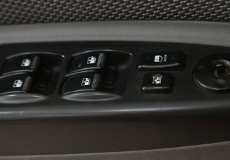 Подержанный автомобиль Kia Rio Hatchback 2010 года (18 фото)