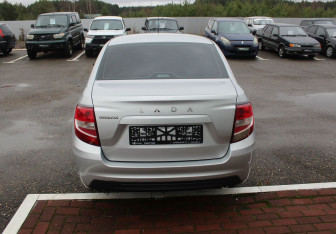 Подержанный автомобиль LADA (ВАЗ) Granta Sedan 2023 года (6 фото)