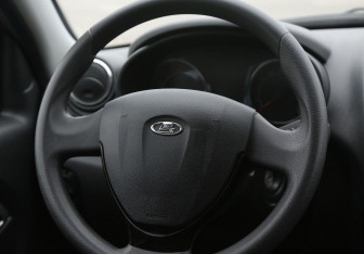 Подержанный автомобиль LADA (ВАЗ) Granta Wagon 2019 года (16 фото)