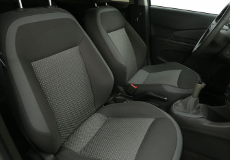 Подержанный автомобиль Ravon R4 2017 года (10 фото)