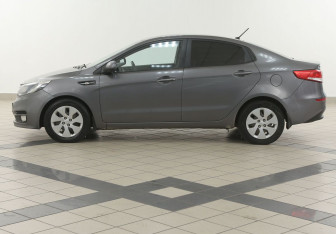 Подержанный автомобиль Kia Rio Sedan 2015 года (7 фото)
