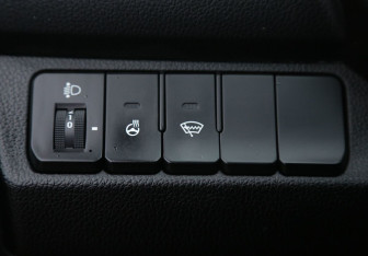 Подержанный автомобиль Kia Rio Sedan 2016 года (17 фото)