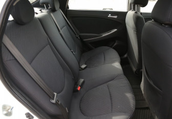 Подержанный автомобиль Hyundai Solaris Sedan 2015 года (11 фото)
