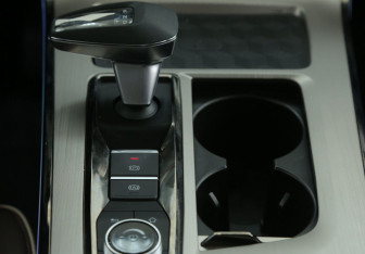 Подержанный автомобиль Exeed VX 2023 года (15 фото)