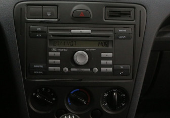 Подержанный автомобиль Ford Fusion 2007 года (9 фото)