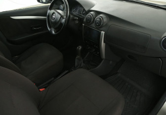 Подержанный автомобиль Nissan Almera Sedan 2014 года (9 фото)
