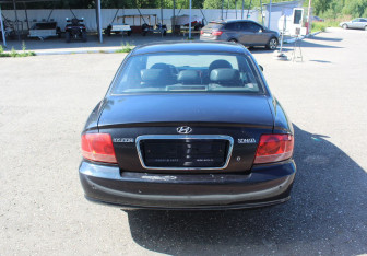 Подержанный автомобиль Hyundai Sonata 2008 года (6 фото)