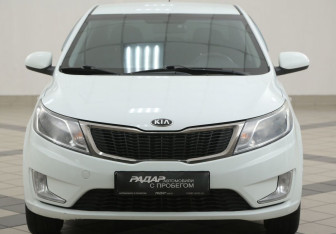Подержанный автомобиль Kia Rio Sedan 2013 года (6 фото)