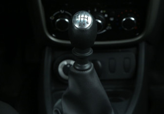 Подержанный автомобиль Renault Duster 2015 года (15 фото)