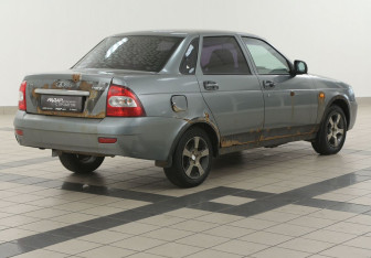 Подержанный автомобиль LADA (ВАЗ) Priora Sedan 2011 года (4 фото)