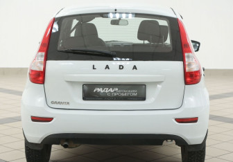 Подержанный автомобиль LADA (ВАЗ) Granta Hatchback 2021 года (3 фото)
