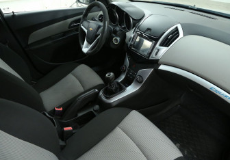 Подержанный автомобиль Chevrolet Cruze Sedan 2013 года (9 фото)