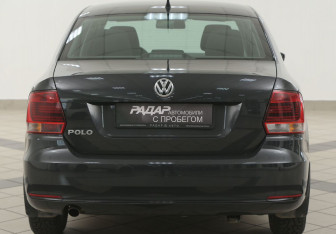 Подержанный автомобиль Volkswagen Polo Sedan 2016 года (3 фото)