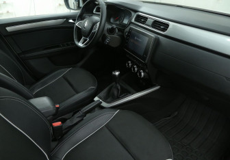 Подержанный автомобиль Renault Arkana 2020 года (9 фото)