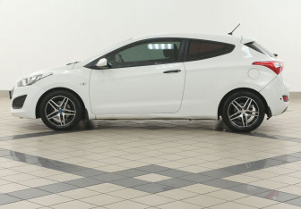 Подержанный автомобиль Hyundai i30 Hatchback 2013 года (7 фото)
