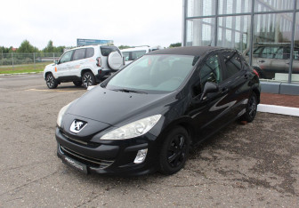 Подержанный автомобиль Peugeot 308 Wagon 2008 года (3 фото)