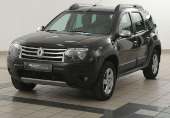 Подержанный автомобиль Renault Duster 2013 года (8 фото)