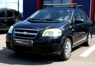 Подержанный автомобиль Chevrolet Aveo Sedan 2010 года (3 фото)