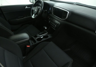 Подержанный автомобиль Kia Sportage 2021 года (16 фото)