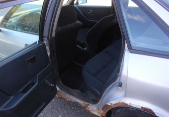 Подержанный автомобиль Audi 80 Sedan 1990 года (11 фото)